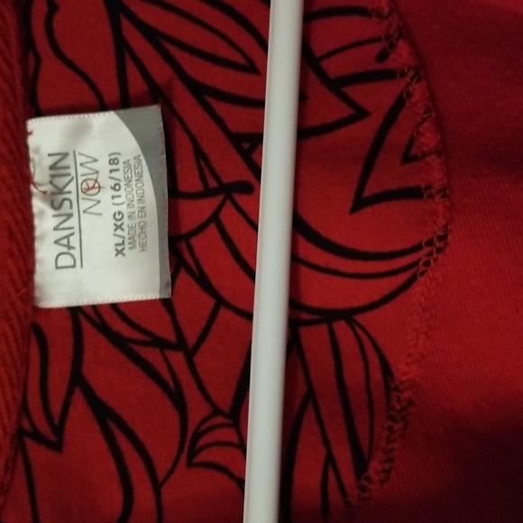 Danskin Jacket: XL: A - Picture 2 of 3